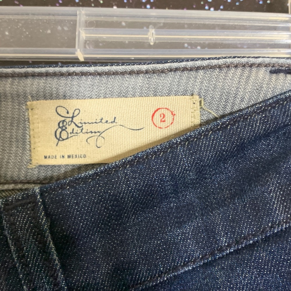 Limited Edition Gap- Dark Wash Jeans size 2 - Picture 4 of 8